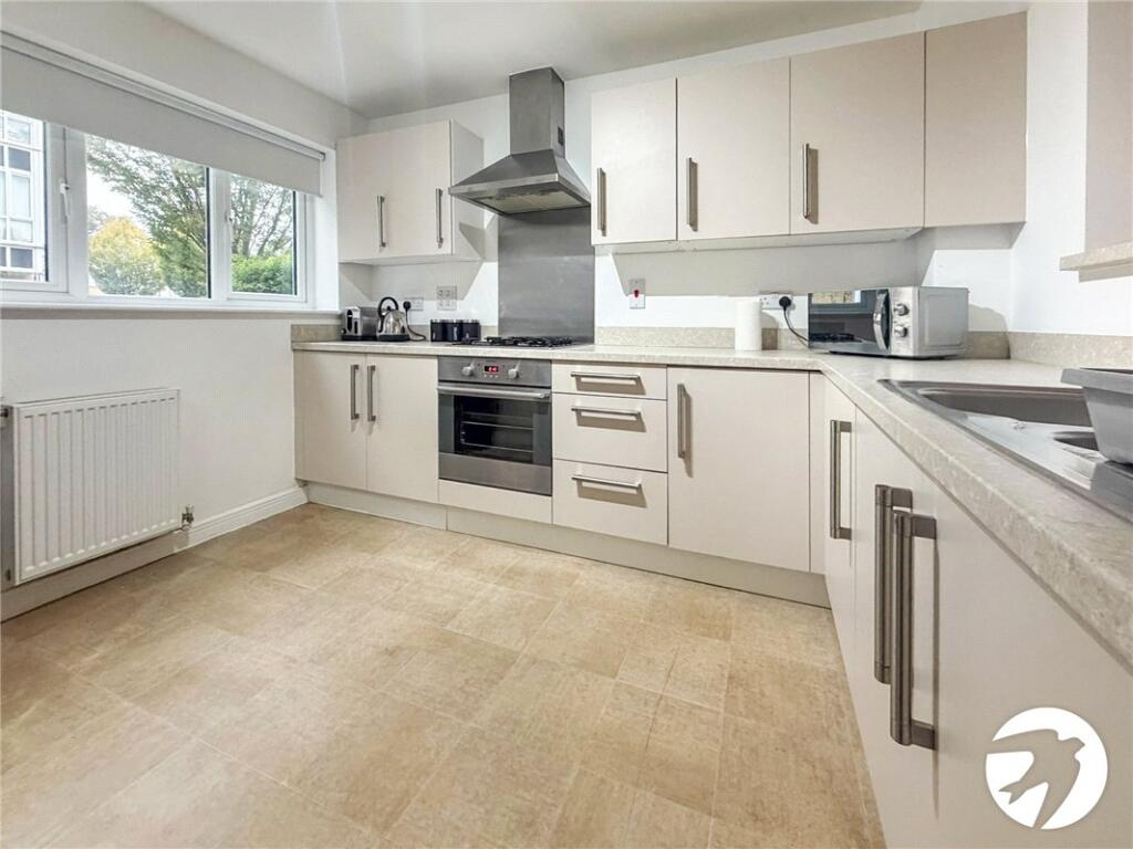 House in Bromley - View 2