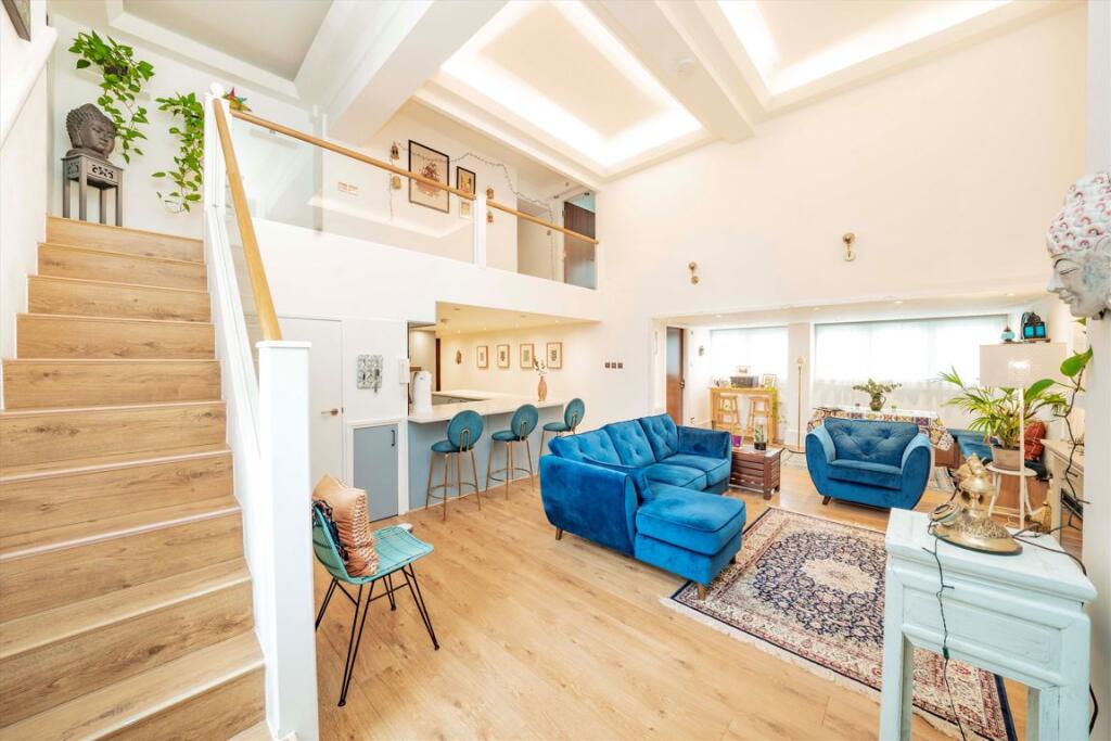 Main image of property: Old Kent Road, Elephant & Castle