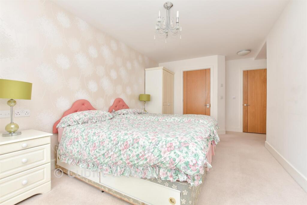 Apartment in Kingston upon Thames