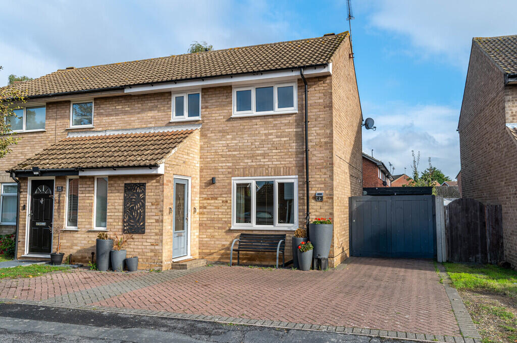 2-bed semi-detached on Kersey Road, Felixstowe, £260,000
