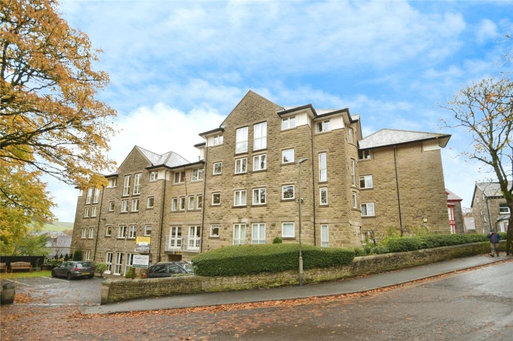 1-bed flat on Haddon Court, Buxton, £115,000