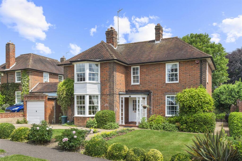 Main image of property: High Oaks Road, Welwyn Garden City