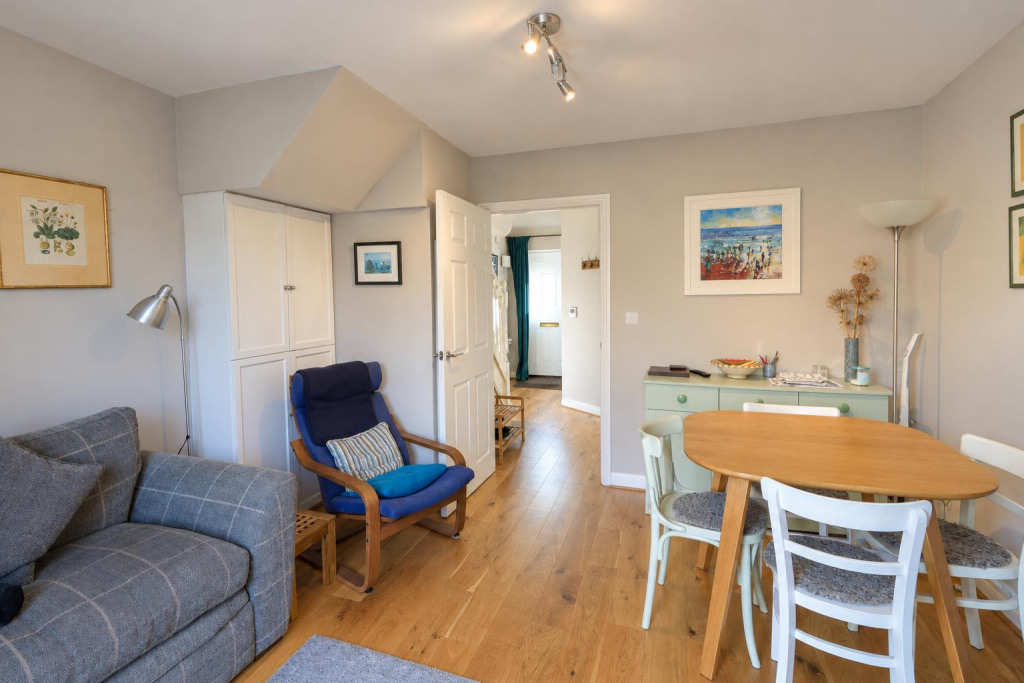 House in Swindon - View 5