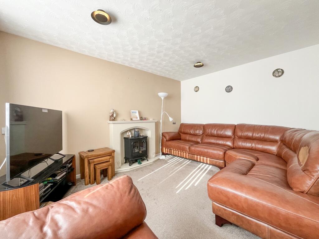 House in Wolverhampton, West Midlands - View 5
