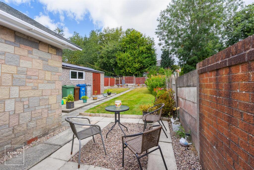 Hope Fold Avenue, Atherton, M46 photo 4