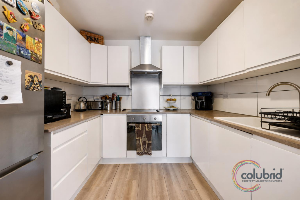 Apartment in London - View 5