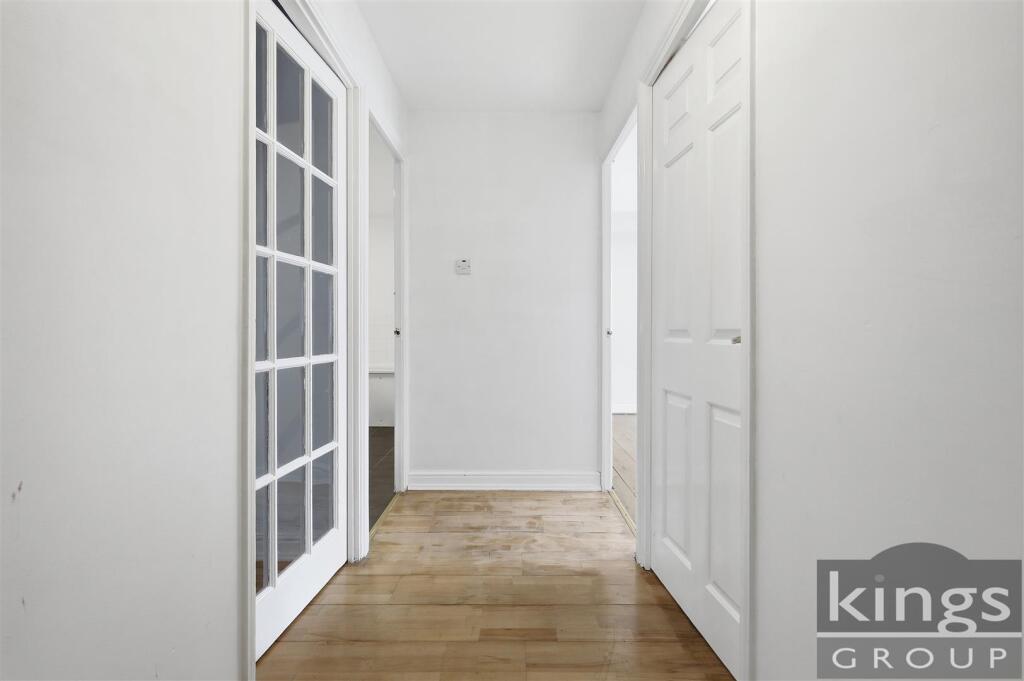Apartment in Enfield - More