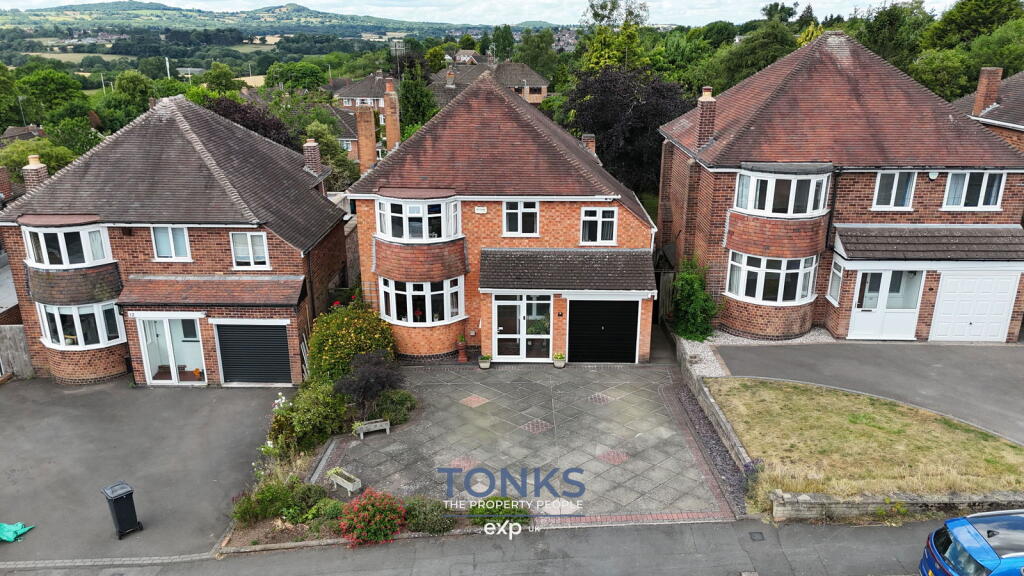 Main image of property: Longlands Road, Halesowen, B62 0AY