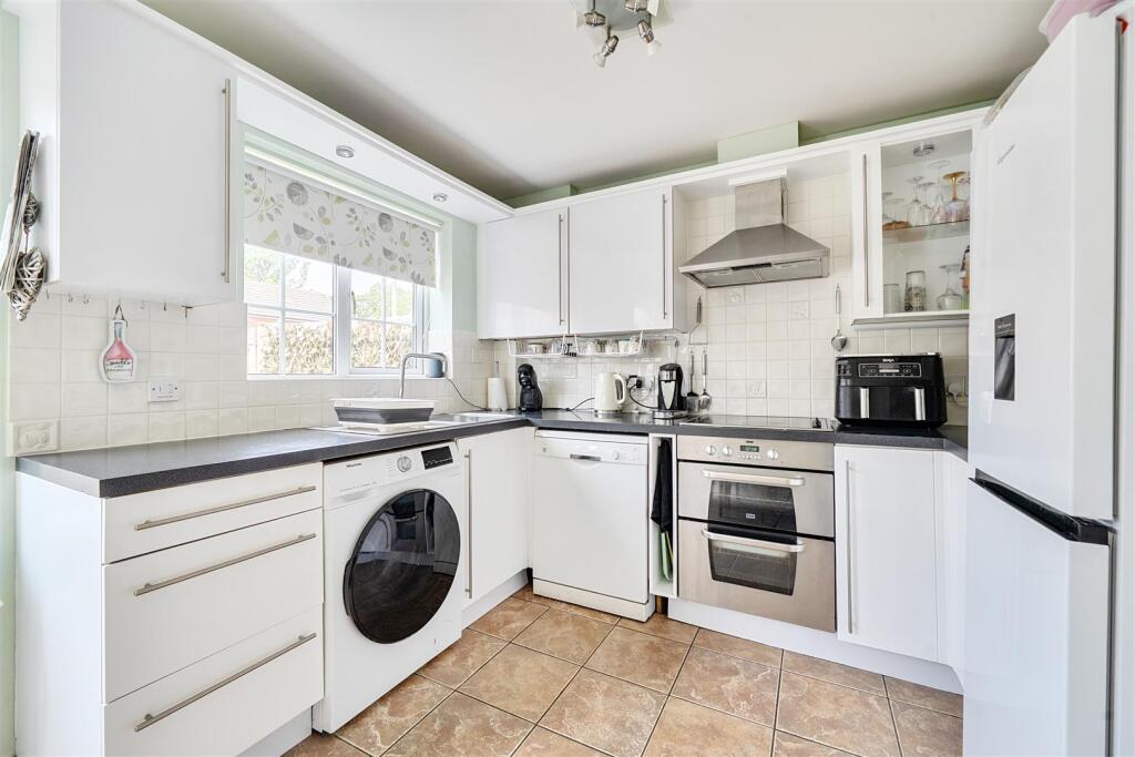House in Fareham, Whiteley - View 5