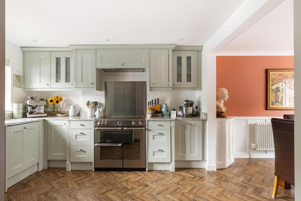 House in Dorchester - View 4