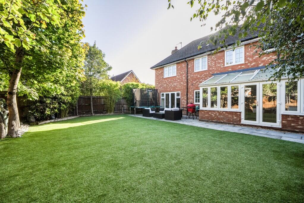House in Woodley, Wokingham - View 4