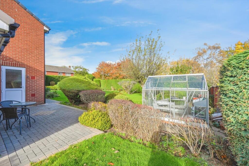 Additional image 24 of Greenacre Close, Tamworth