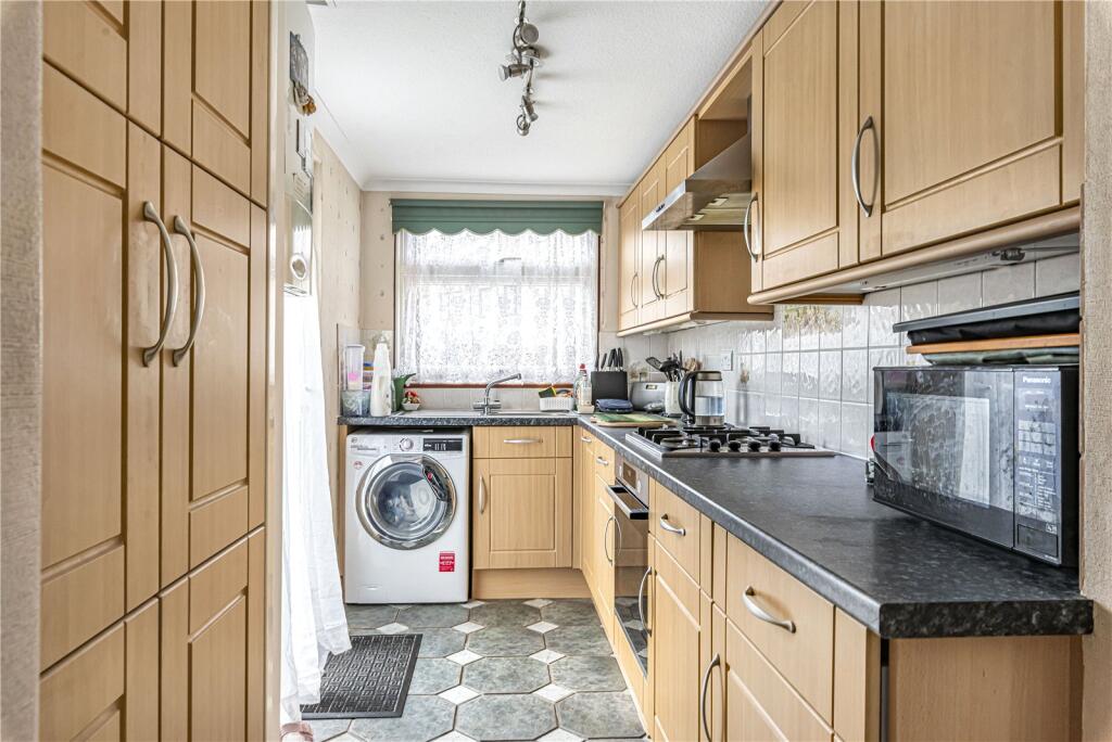 House in Dartford, Temple Hill - More