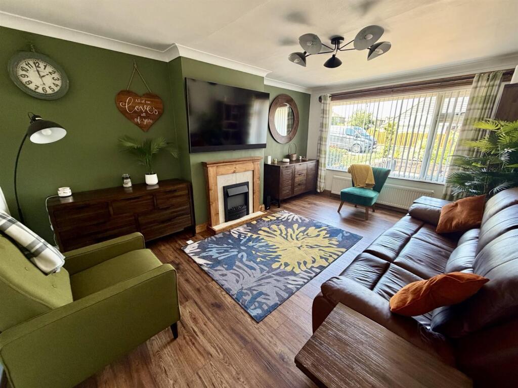 House in Calderdale, Blackley - View 2