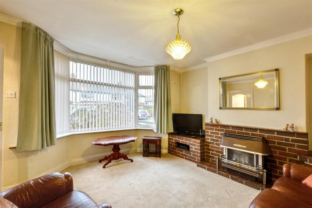 House in Nottingham, Beeston - View 2