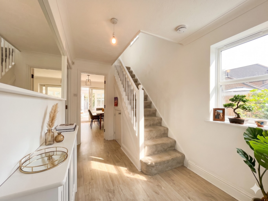 House in Streatley, Central Bedfordshire - View 2