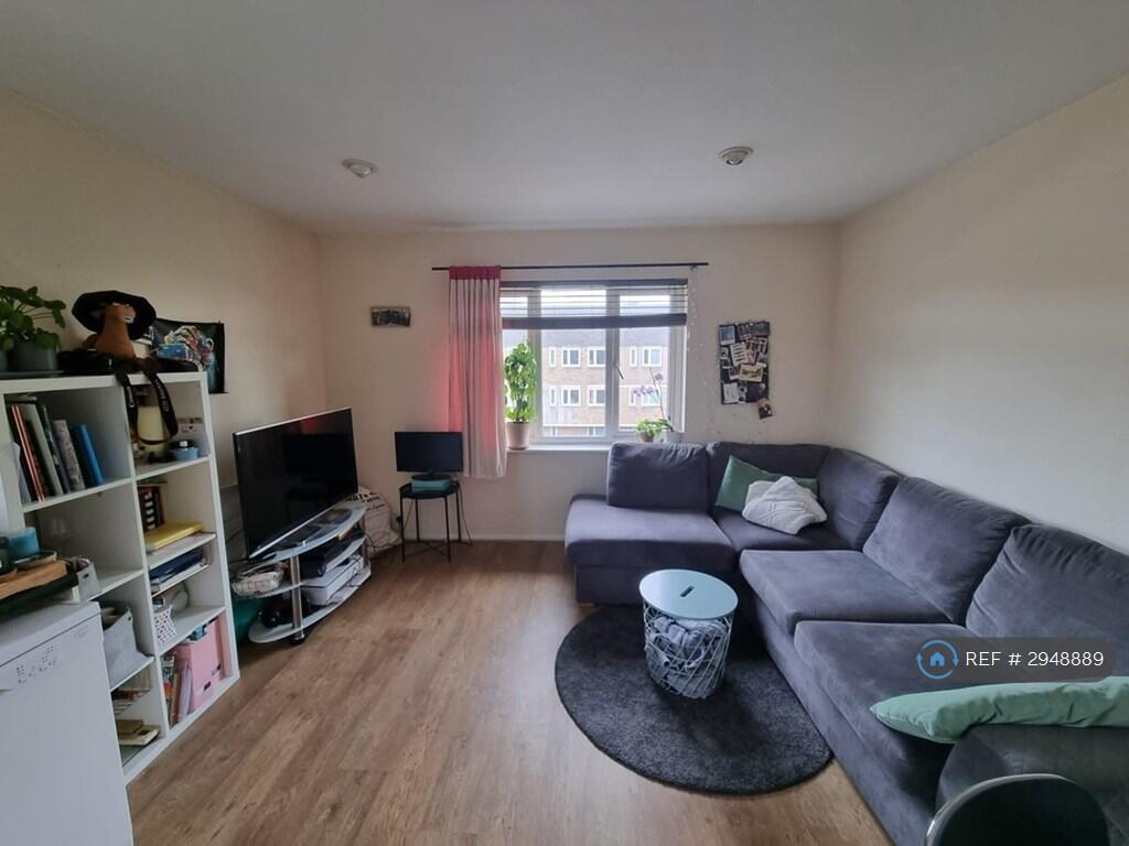 Main image of property: Goodwin Close, London, SE16