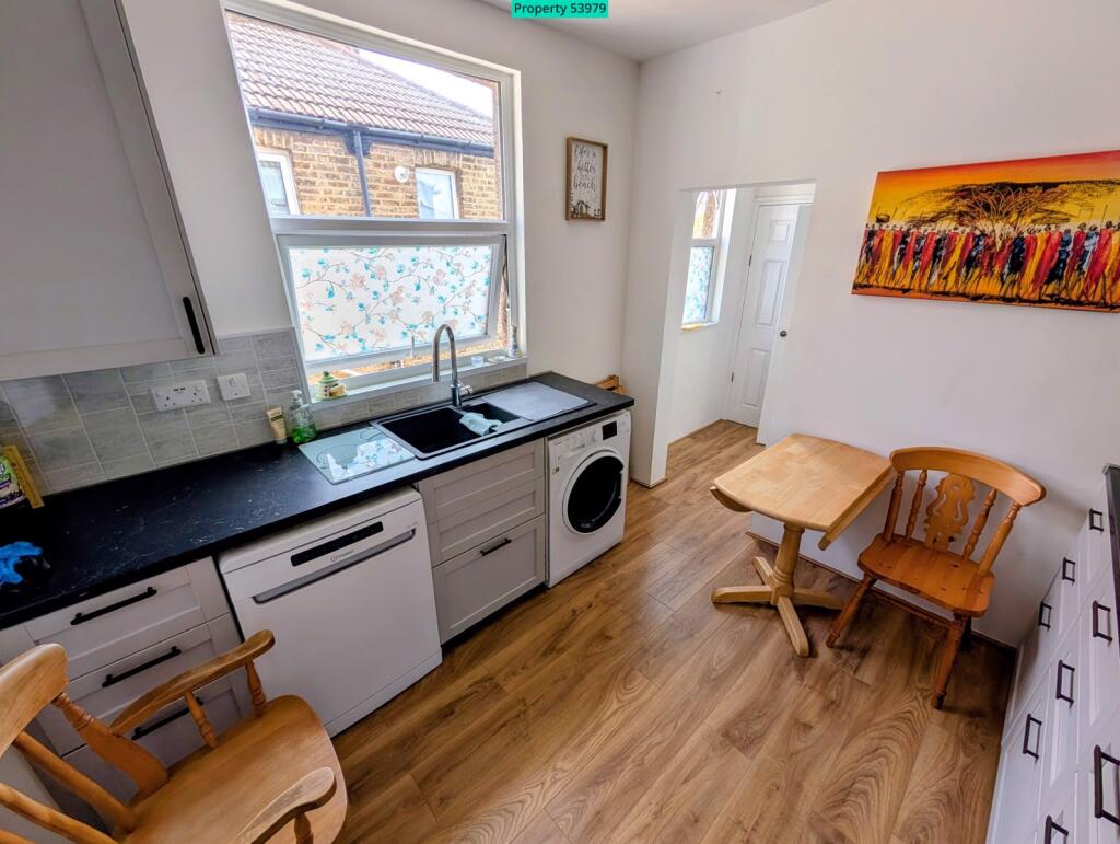 Apartment in London - More