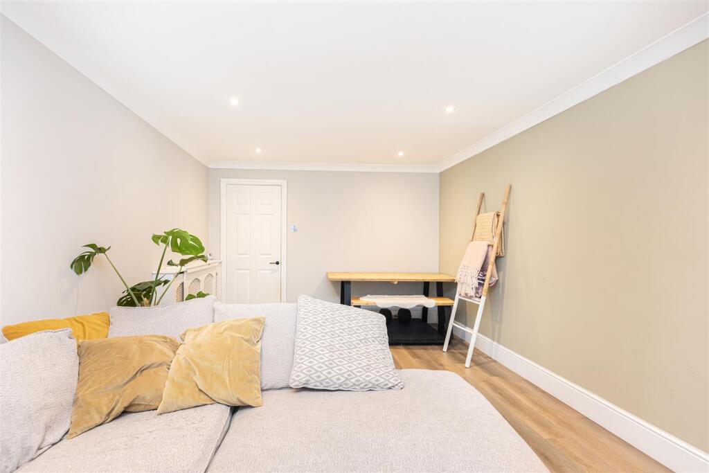Wheaton Road, Bournemouth - View 5