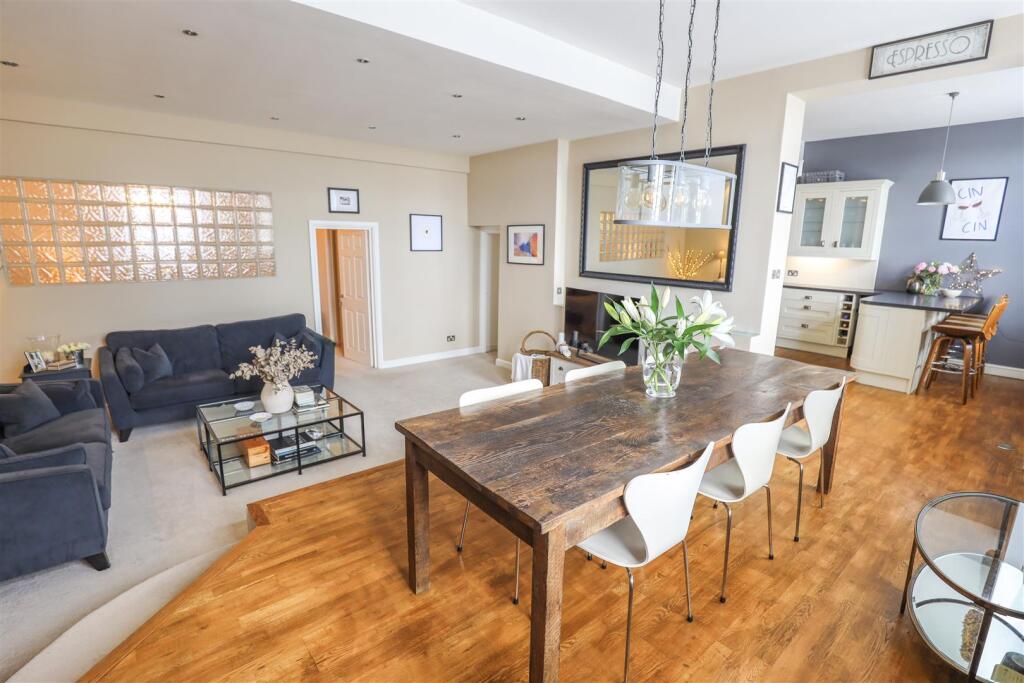 Main image of property: Flat 5, Zoar Court, High Street, Llantrisant, Pontyclun, CF72 8SR