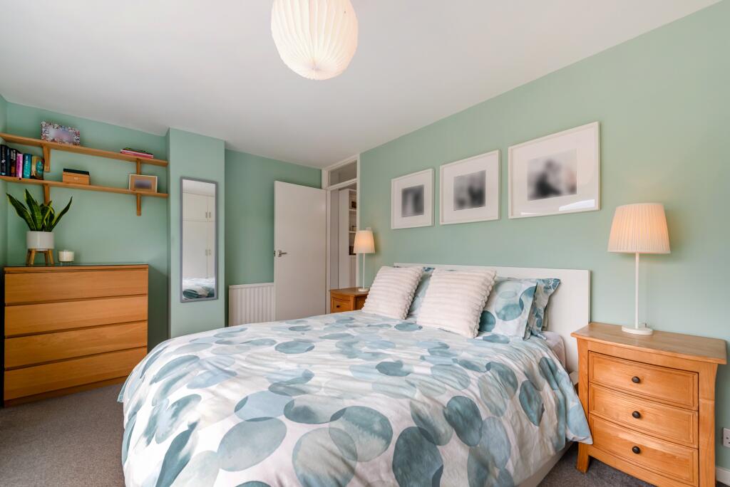 House in Southampton - More
