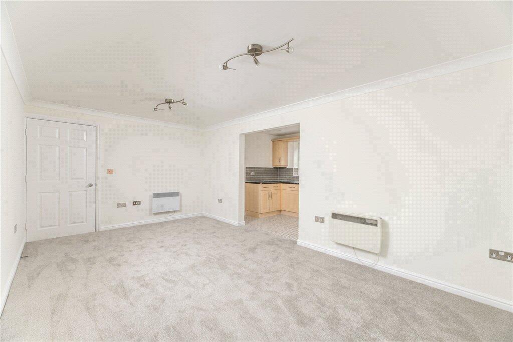 Apartment in Leeds, Snittles Farm, Morley - View 3