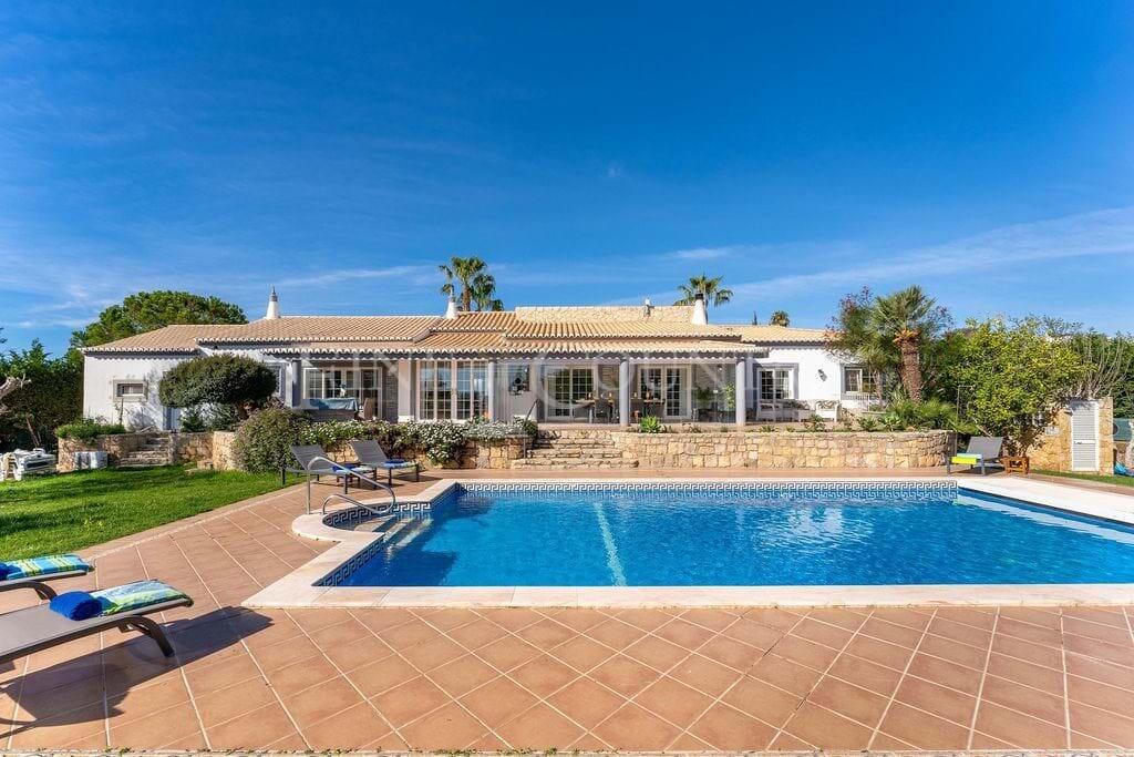 Main image of property: Algarve, Carvoeiro