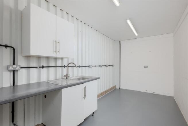 Unit 8&amp;9 Lauriston Park 2436-16.jpg