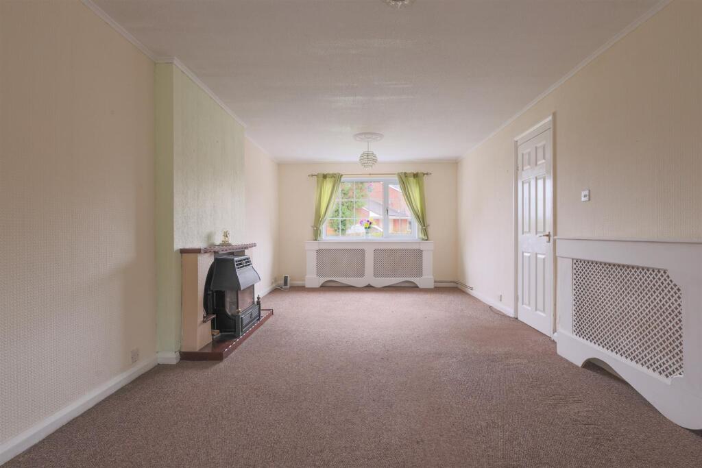 Spode Close, Cheadle photo 3