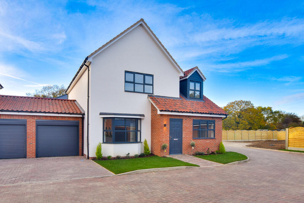 Main image of property: Sabre Close, Stebbing Green