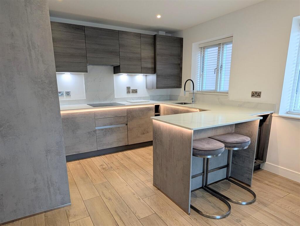 24 Albury Place, St Michaels Street, Shrewsbury, SY1 2ET photo 4