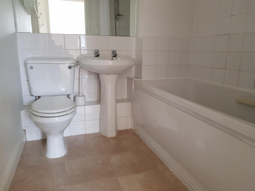 Apartment in Torquay - View 3