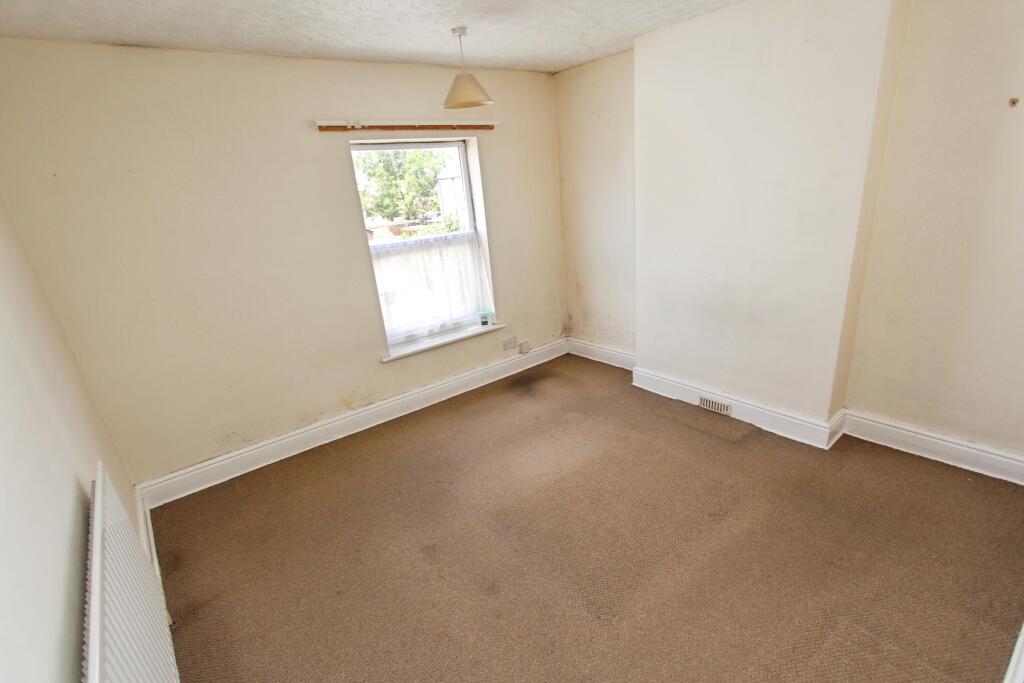 Oakland Terrace, Long Eaton, NG10 - More