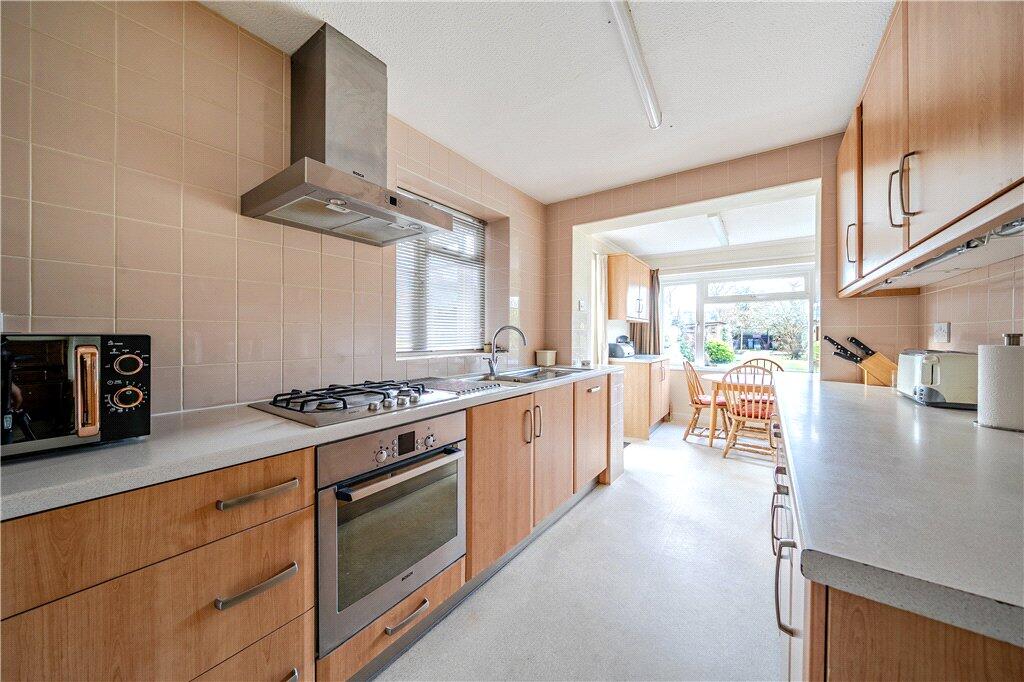 Montfort Road, Romsey, Hampshire photo 3