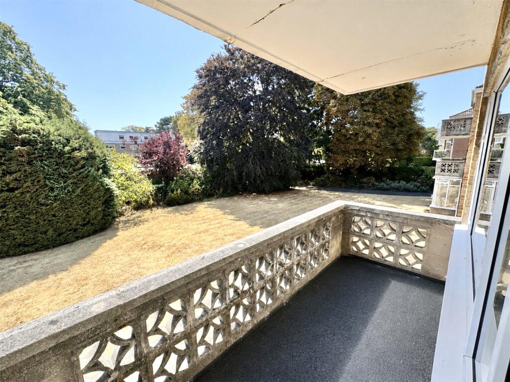 Apartment in Bournemouth - View 4
