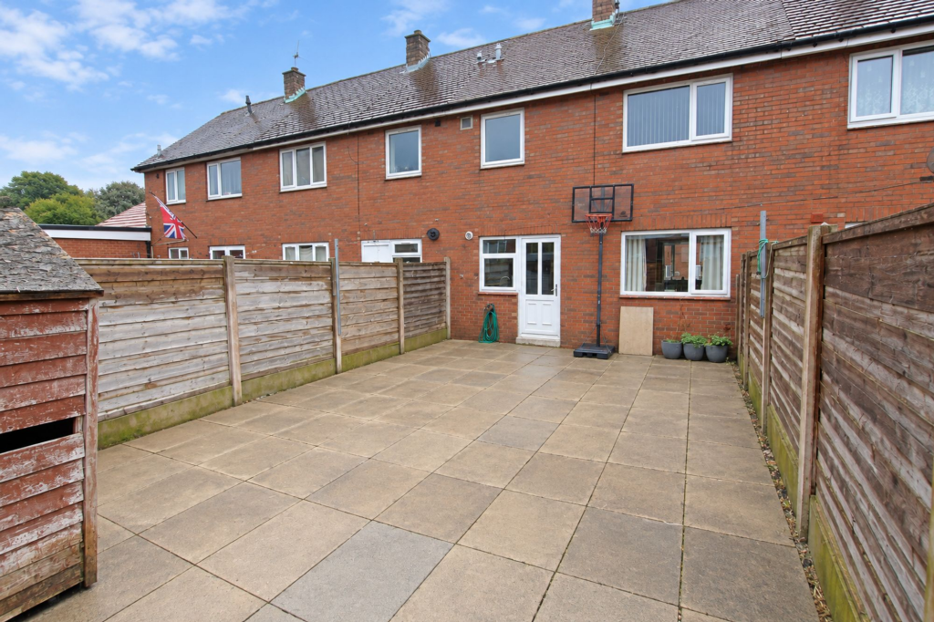 House in Oldham - View 4