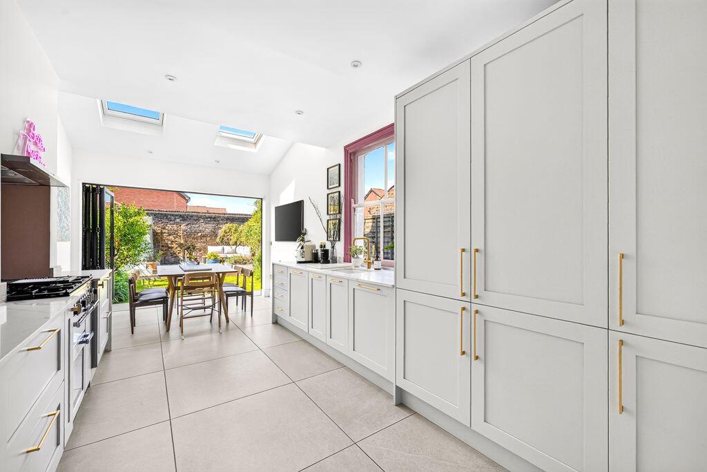 Main image of property: Boundary Road, London