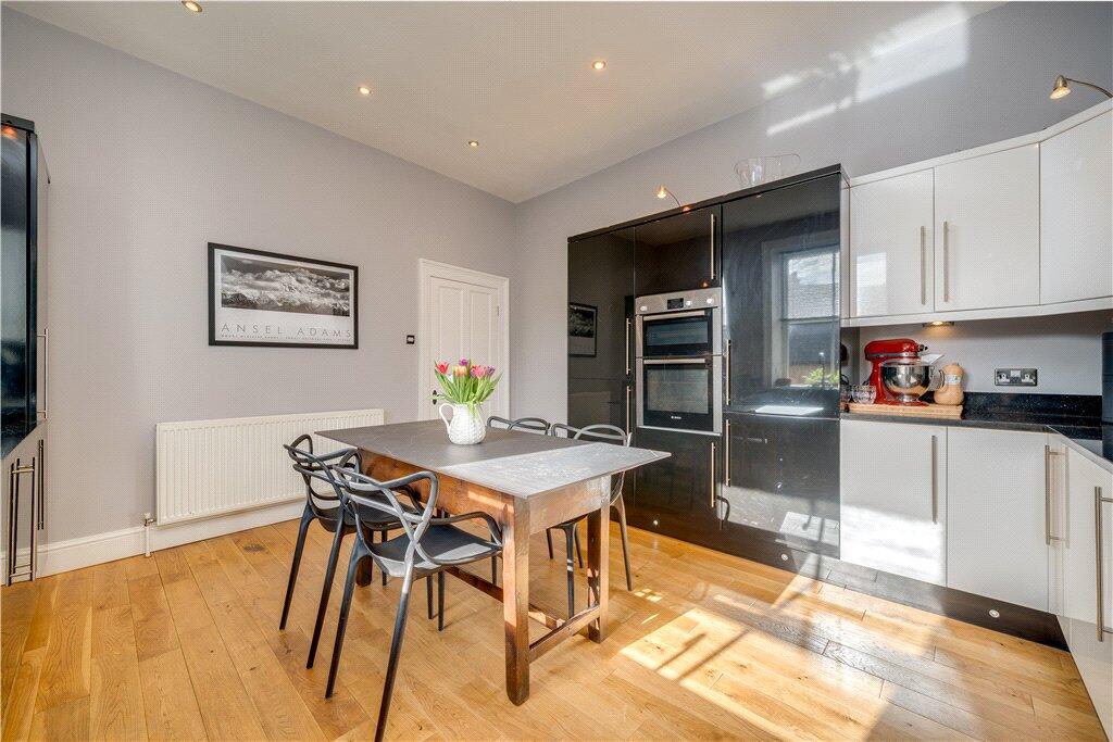 Apartment in Harrogate, Low Harrogate - More