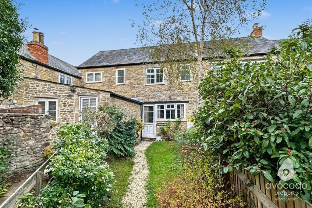 2-bed house on Curlew Cottage, Fencott, Kidlington, Oxfordshire, £280,000