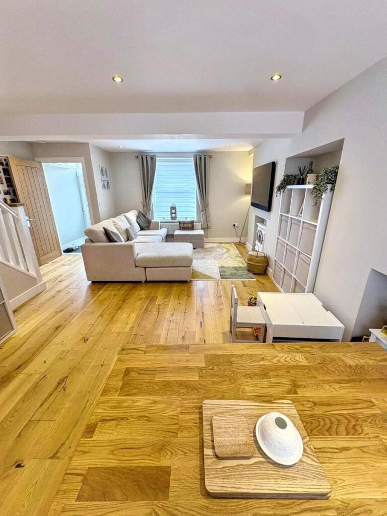 Bute Street, Treherbert, Treorchy, Rhondda Cynon Taff. CF42 5NR photo 4