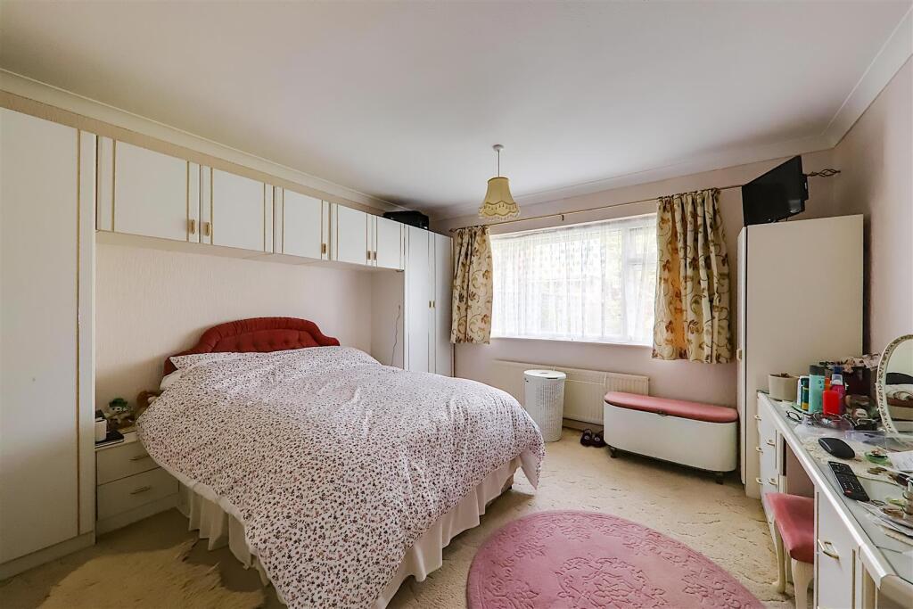 House in Worthing, Durrington - More