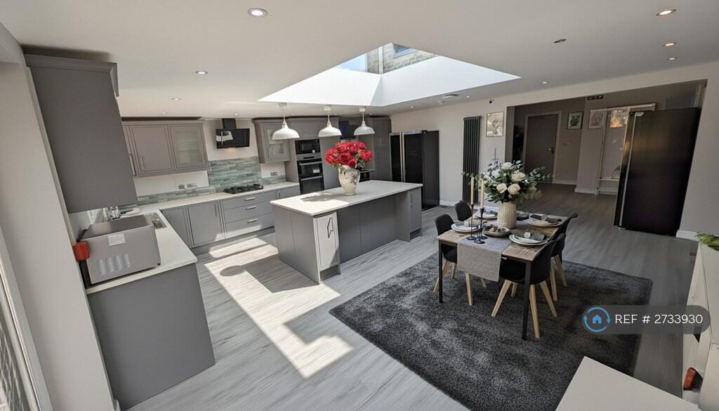 Main image of property: Old Lode Lane, Solihull, B92