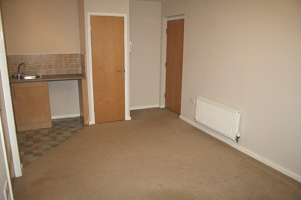 Apartment in Sheffield - View 5