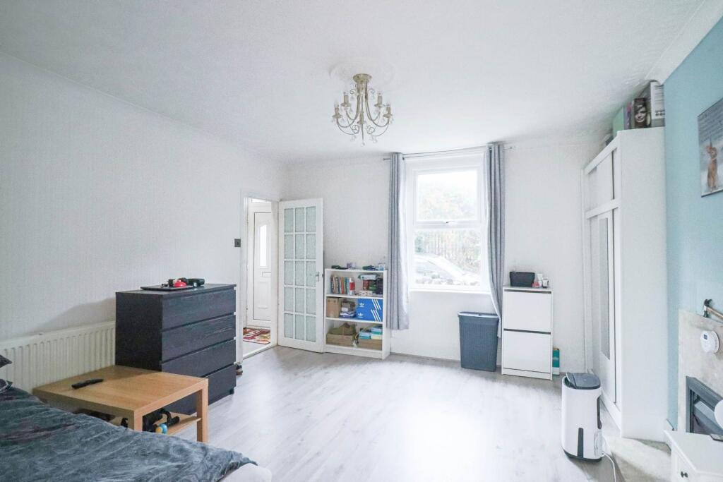 Woodview Terrace, Weston-super-Mare photo 4