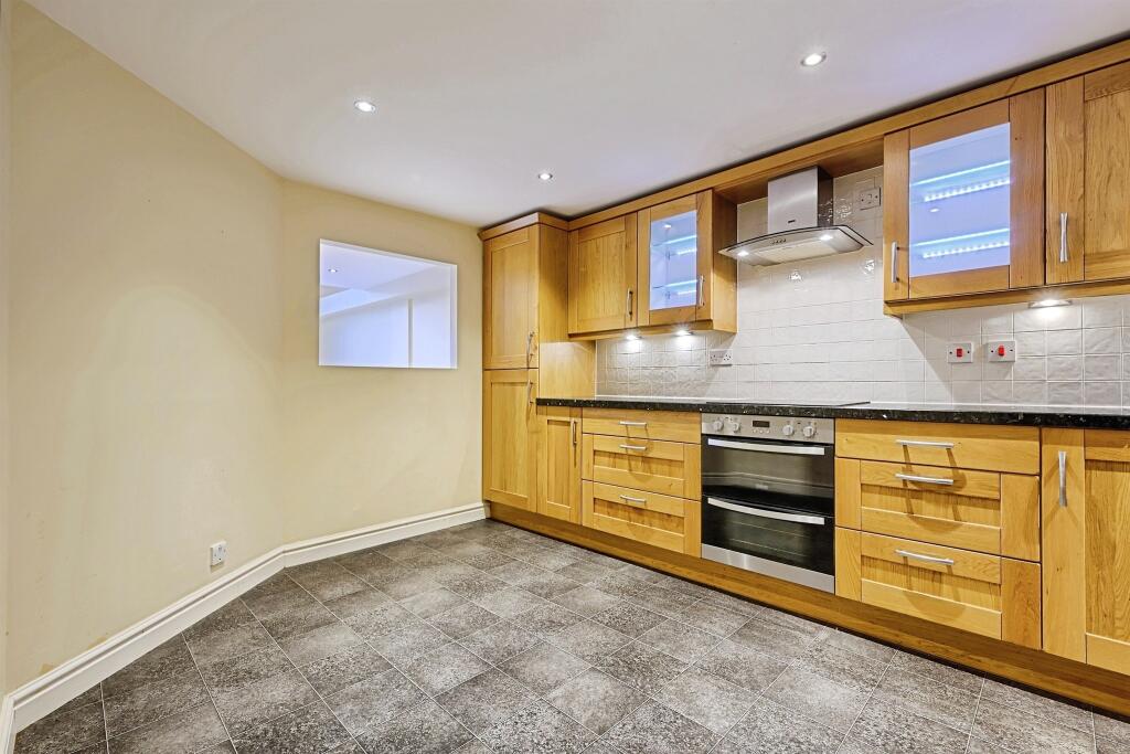 Apartment in Calderdale, Ripponden - View 4