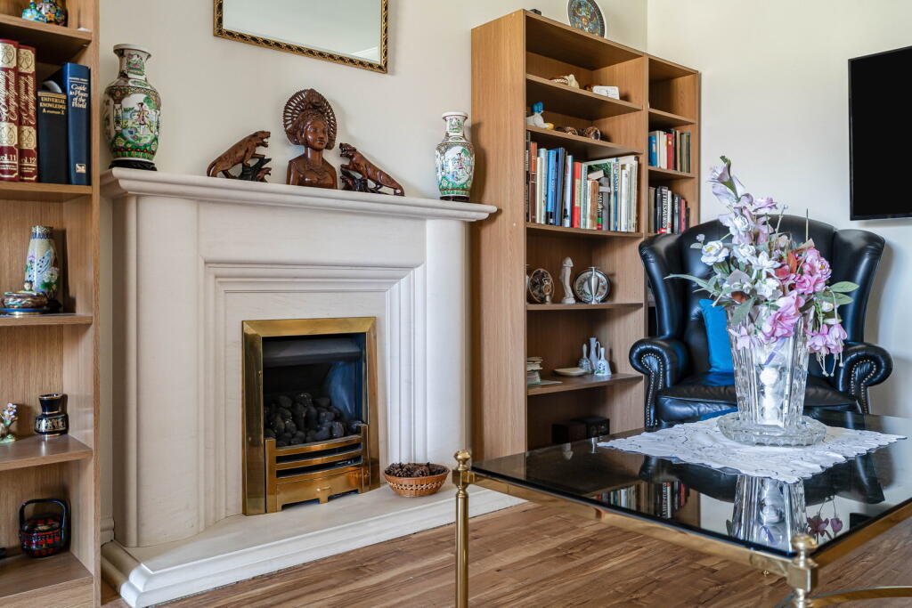 The Paddock, Merrow, GU1 - View 3