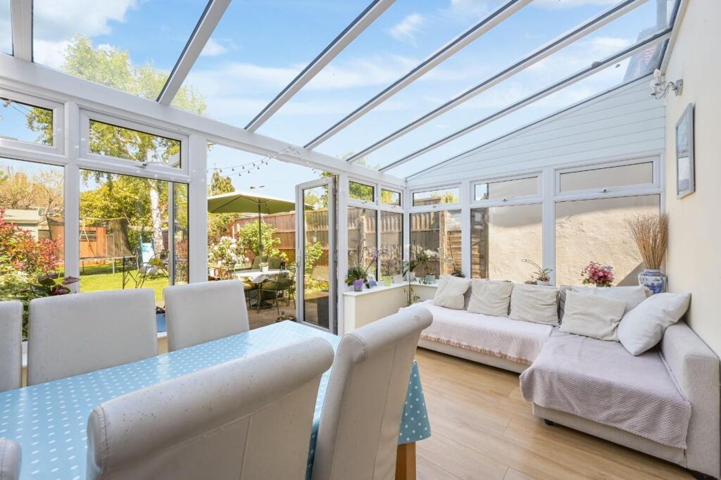 House in Epsom and Ewell, The Wells - View 4