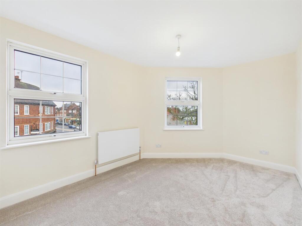 Field End Road, Pinner photo 4