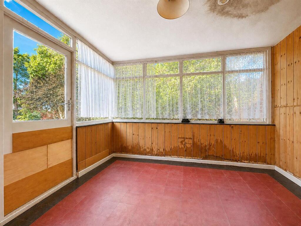 House in Fareham, Hampshire - More