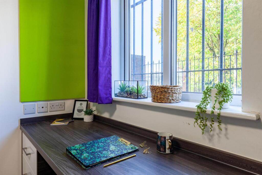 Apartment in Liverpool - View 3